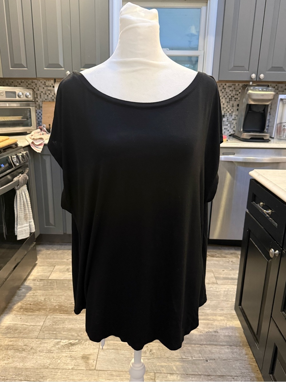 GAP Black Scoop Neck Short Sleeve Top